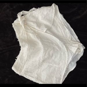 White textured skort